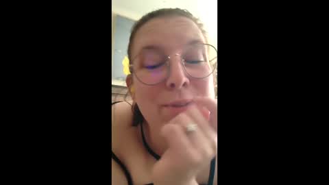 Snapshot of aelinafterdark chatting on 06-06-26, 02:55 aelinafterdark online show from 06-06-26, 02:55