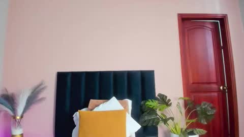 aelinduvalier online show from 12-16-25, 06:35