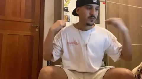 Luci online show from 10-21-25, 02:12