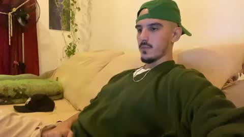 Snapshot of aelucius chatting on 07-10-26, 02:16 Luci online show from 07-10-26, 02:16