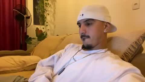 Snapshot of aelucius chatting on 07-28-26, 02:07 Luci online show from 07-28-26, 02:07