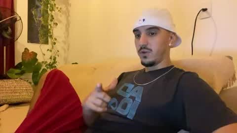 Snapshot of aelucius chatting on 08-02-26, 02:21 Luci online show from 08-02-26, 02:21