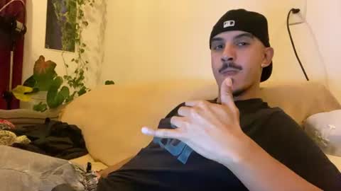 Snapshot of aelucius chatting on 08-05-26, 02:47 Luci online show from 08-05-26, 02:47