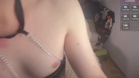 Snapshot of aestetic_boyy chatting on 04-26-26, 11:08 Fred and Dilan online show from 04-26-26, 11:08
