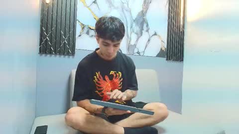 Snapshot of aethon_noir chatting on 11-07-25, 01:22 AETHON online show from 11-07-25, 01:22