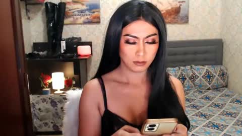 Snapshot of affairtoyourgoddesskhendra chatting on 12-29-24, 06:38 Dominant Goddess Contessa online show from 12-29-24, 06:38