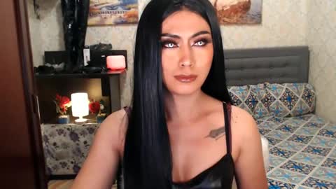 Snapshot of affairtoyourgoddesskhendra chatting on 12-29-24, 09:41 Dominant Goddess Contessa online show from 12-29-24, 09:41