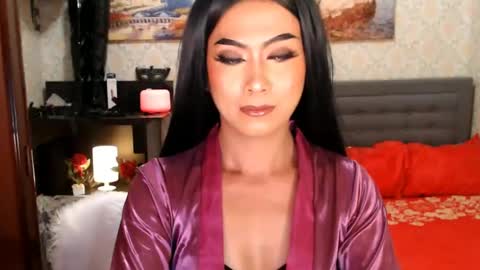 Snapshot of affairtoyourgoddesskhendra chatting on 01-31-25, 08:12 Dominant Goddess Contessa online show from 01-31-25, 08:12