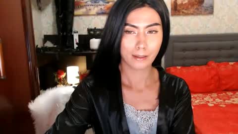 Snapshot of affairtoyourgoddesskhendra chatting on 02-01-25, 09:29 Dominant Goddess Contessa online show from 02-01-25, 09:29