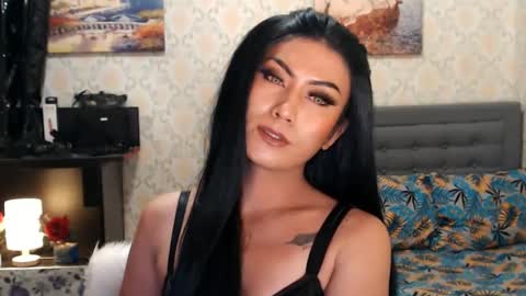 Snapshot of affairtoyourgoddesskhendra chatting on 02-12-25, 08:50 Dominant Goddess Contessa online show from 02-12-25, 08:50