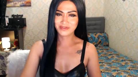 Snapshot of affairtoyourgoddesskhendra chatting on 02-18-25, 10:03 Dominant Goddess Contessa online show from 02-18-25, 10:03