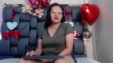 Snapshot of africa_holmes chatting on 02-13-25, 02:01 Africa online show from 02-13-25, 02:01