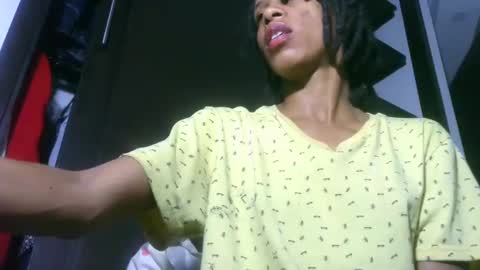 Snapshot of africadeluxe chatting on 01-23-25, 09:39 Africa online show from 01-23-25, 09:39