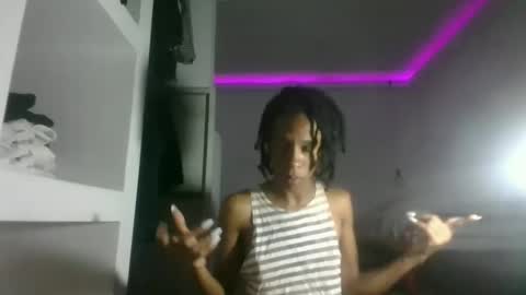 Snapshot of africadeluxe chatting on 03-11-25, 11:01 Africa online show from 03-11-25, 11:01