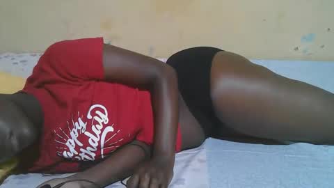 Snapshot of african_pussy2 chatting on 10-11-25, 07:01 african_pussy2 online show from 10-11-25, 07:01