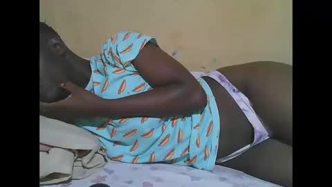 Snapshot of african_pussy2 chatting on 12-16-25, 06:46 african_pussy2 online show from 12-16-25, 06:46