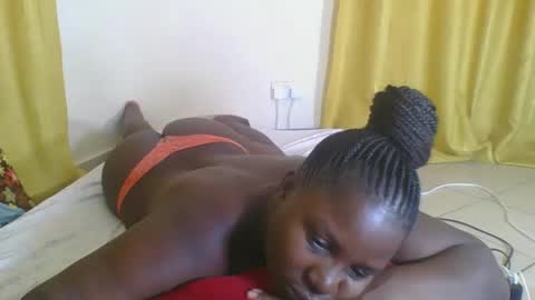 Snapshot of africanbeauty4 chatting on 10-11-25, 08:24 ELIZABETH online show from 10-11-25, 08:24