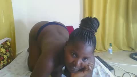 Snapshot of africanbeauty4 chatting on 10-14-25, 07:36 ELIZABETH online show from 10-14-25, 07:36