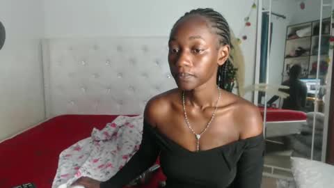 Snapshot of africanpetitequeen chatting on 01-07-25, 08:42 CIARA online show from 01-07-25, 08:42