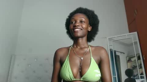 Snapshot of africanpetitequeen chatting on 01-27-25, 10:49 CIARA online show from 01-27-25, 10:49