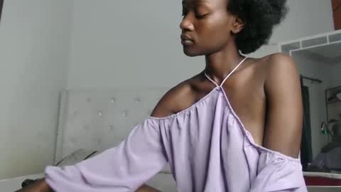 Snapshot of africanpetitequeen chatting on 01-29-25, 08:35 CIARA online show from 01-29-25, 08:35