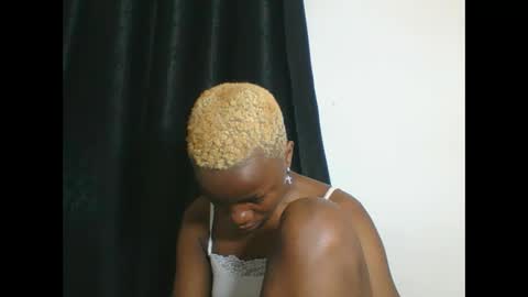 PHOEBE online show from 10-10-25, 11:42