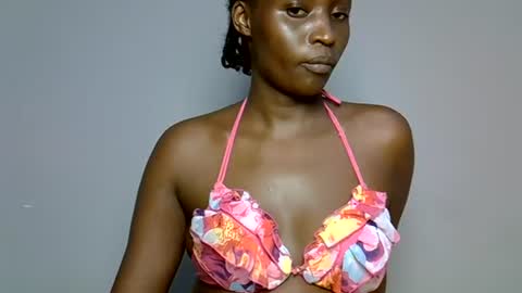 Snapshot of africanuh chatting on 07-18-26, 02:54 Africanuh online show from 07-18-26, 02:54