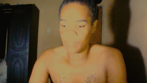 Snapshot of afrikanbonnienclyde chatting on 02-28-25, 10:17 Nikky Love online show from 02-28-25, 10:17