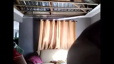 Snapshot of afrikanbonnienclyde chatting on 02-17-26, 06:10 Nikky Love online show from 02-17-26, 06:10