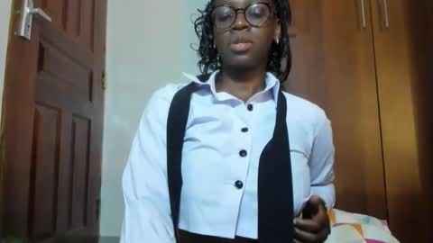 Leah online show from 11-03-25, 12:46