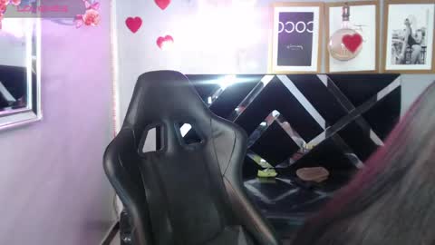 Snapshot of afrodita_wild_v chatting on 04-26-26, 01:20 afrodita_wild_v online show from 04-26-26, 01:20