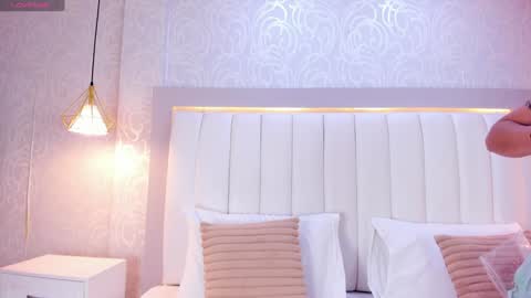 A F R O D I T A  online show from 12-18-24, 11:34