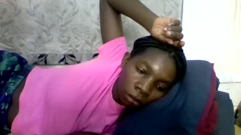 Snapshot of afronubians_ chatting on 02-05-25, 07:10 pink and josphen online show from 02-05-25, 07:10