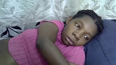 Snapshot of afronubians_ chatting on 02-17-25, 08:19 pink and josphen online show from 02-17-25, 08:19