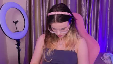 Snapshot of afterdarkduo chatting on 04-17-26, 06:44 afterdarkduo online show from 04-17-26, 06:44