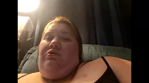 Snapshot of afterhoursangle35 chatting on 03-18-26, 01:20 Babygirls353637 online show from 03-18-26, 01:20