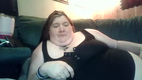 Snapshot of afterhoursangle35 chatting on 04-13-26, 12:05 Babygirls353637 online show from 04-13-26, 12:05