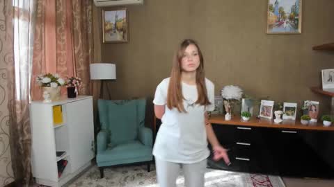 Hi Im Alison Welcome to my room online show from 10-04-25, 10:57