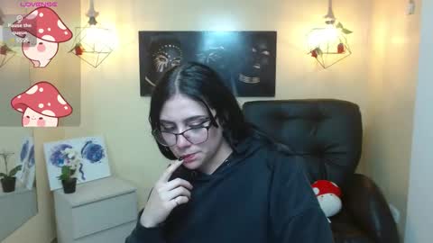 Snapshot of agarycus_ chatting on 10-09-25, 01:09 Kimberly online show from 10-09-25, 01:09