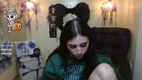 Snapshot of agarycus_ chatting on 10-21-25, 01:01 Kimberly online show from 10-21-25, 01:01