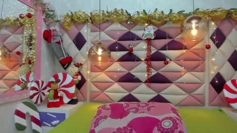 Ana online show from 12-22-24, 06:04