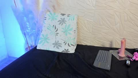 Snapshot of agata__rose chatting on 01-30-25, 10:19 agata__rose online show from 01-30-25, 10:19