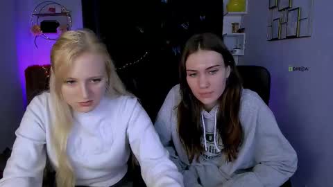 Snapshot of agata_bonbon chatting on 10-17-25, 08:39 agata bonbon online show from 10-17-25, 08:39
