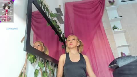 Agatadelphine online show from 03-01-25, 04:33