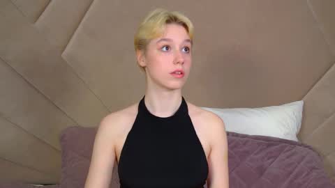 Snapshot of agatagate chatting on 04-25-26, 04:15 AgataGate online show from 04-25-26, 04:15