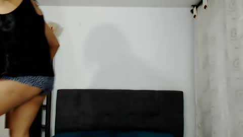 Snapshot of agatasexx chatting on 02-17-25, 06:26 johana online show from 02-17-25, 06:26