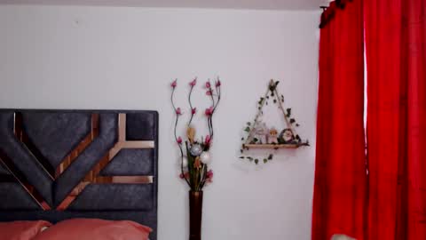 Snapshot of agatasexx chatting on 04-29-26, 05:17 johana online show from 04-29-26, 05:17