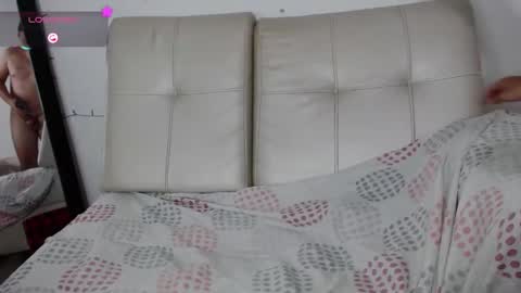 independent model online show from 01-16-25, 05:11