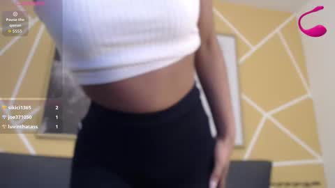 Snapshot of agatha_amaya chatting on 10-25-25, 02:35 agatha_amaya online show from 10-25-25, 02:35