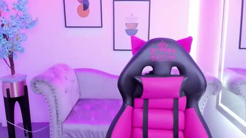 Snapshot of agatha_luxx chatting on 03-12-25, 12:36 Agatha online show from 03-12-25, 12:36